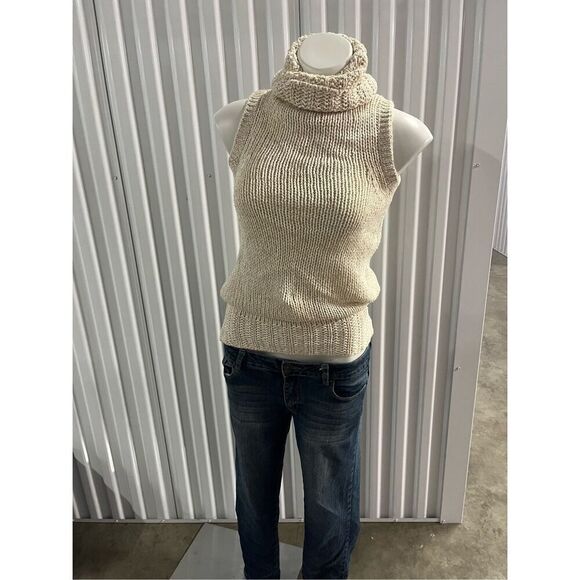 GAP Sweaters - Gap sweater vest size small